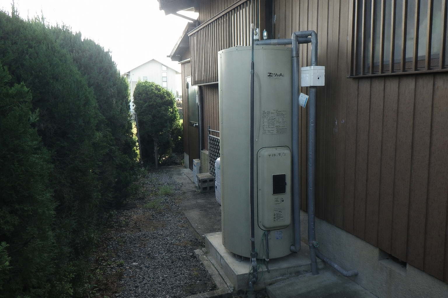 施工前 エコキュート 犬山市